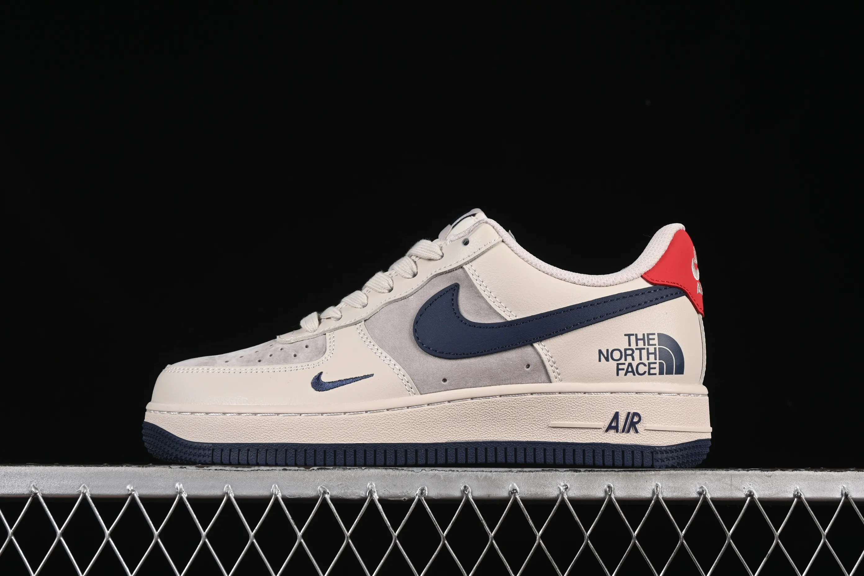 All categories Nk Air Force 1 Air Force series Nk Air Force 1 Low Air Force low-top Nike Air Force 1'07 Low North Face joint red tail dark blue Air Force 1 low-top casual sneakers XX3168-133